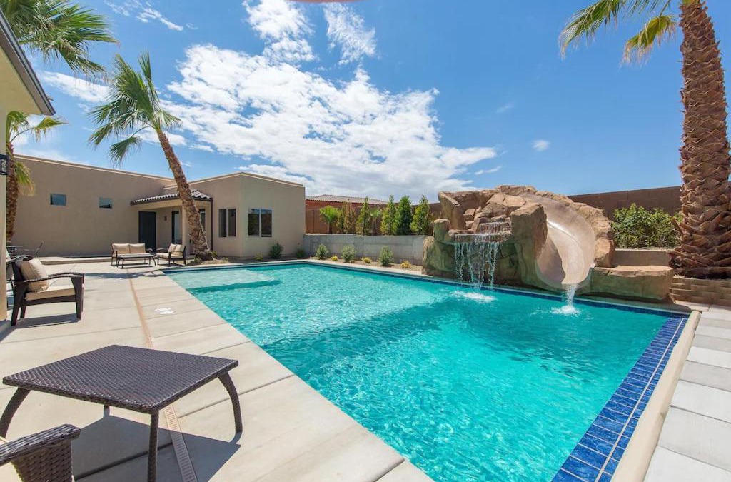Hurricane House | Private Pool-Pickleball-4 King Suites-Sleeps 28 - Sand Hollow Springs