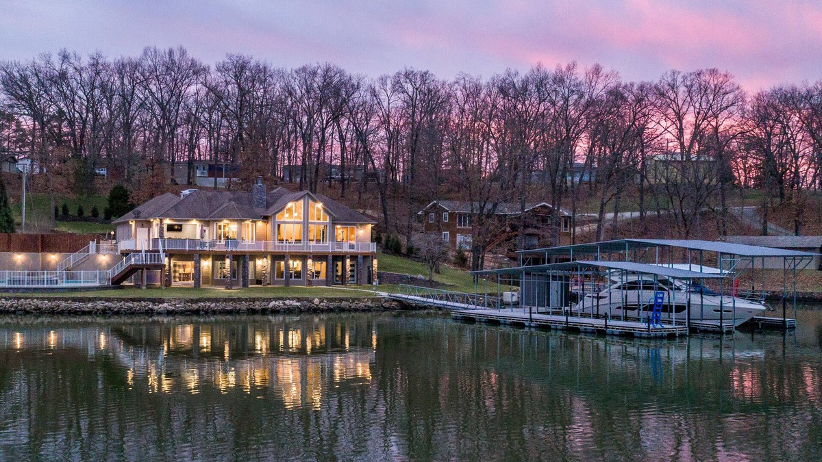 Sunrise Beach House | Private Pool & Spa, Outdoor Kitchen, Boat Ramp, Great Views & Flat Lot
