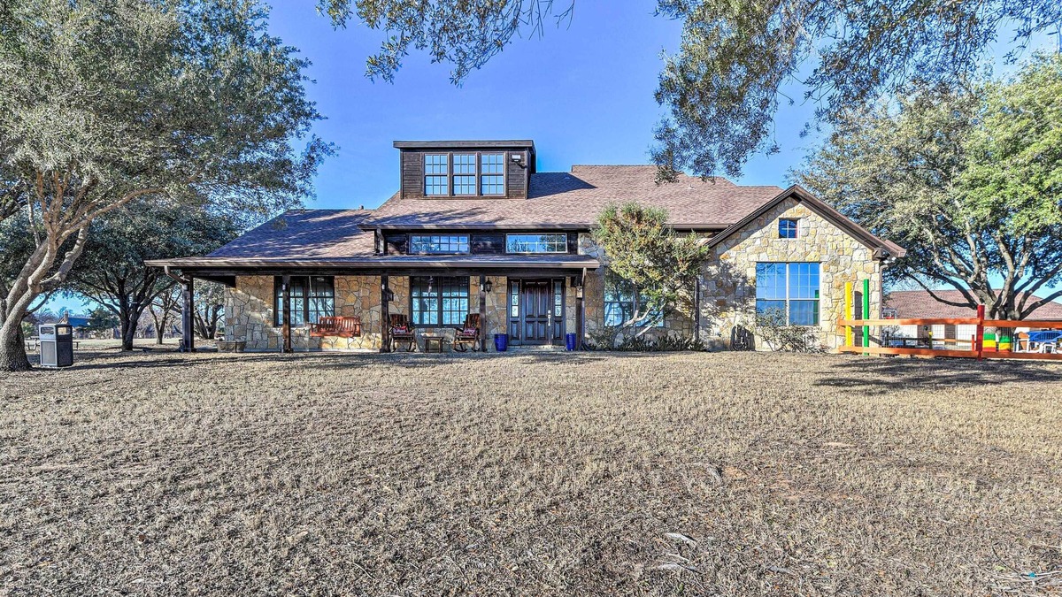 Argyle Villa | Private Pool: Spacious & Vibrant Argyle Villa!