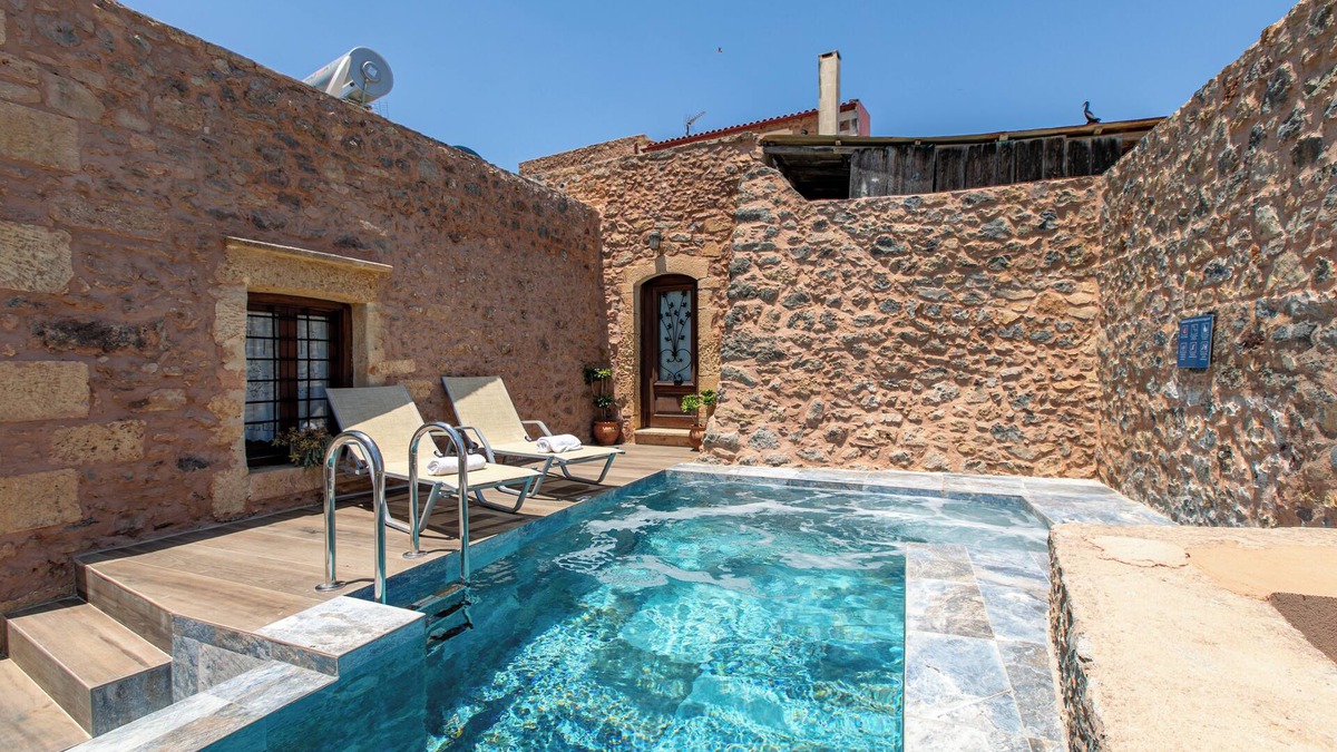 Astratigos Villa | Private Pool★Stone Villa★ BBQ & Wifi★ Jacuzzi