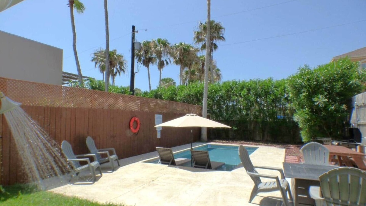 South Padre Island House | Private Pool w Barbecue in Private Backyard