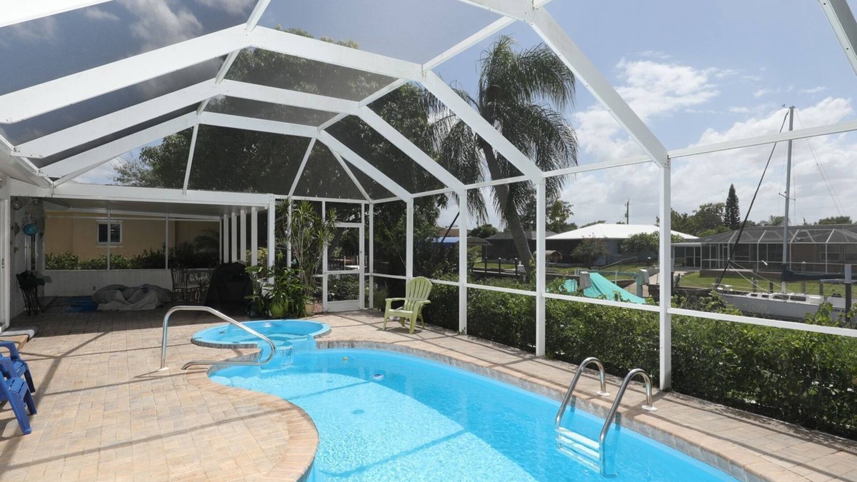 Harbour Heights House | Private Pool with Water View, BBQ, Private Dock
