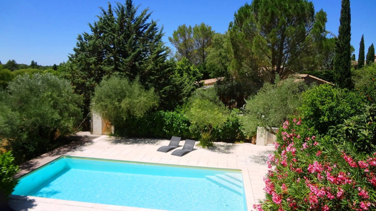 Uzes House | Private pool10X5, 11 bedr., 26 beds, 5 bath., 5 terraces, very quiet,10 000sqm park,AC