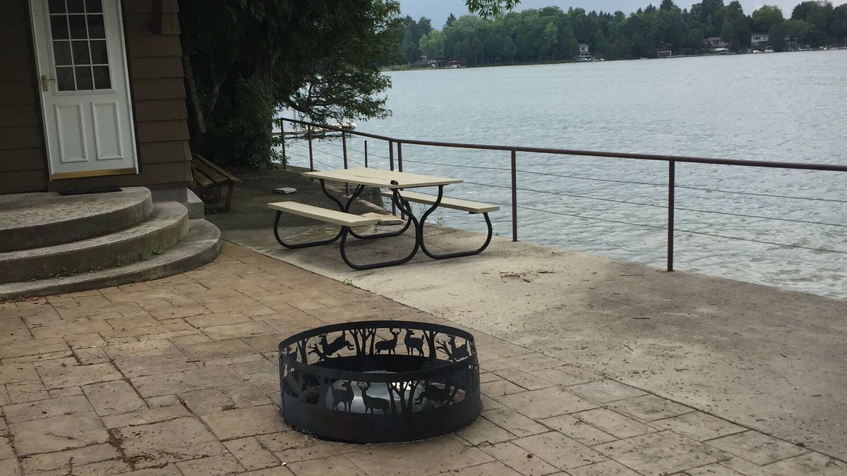 Kiel Cottage | Private property on Wilke Lake