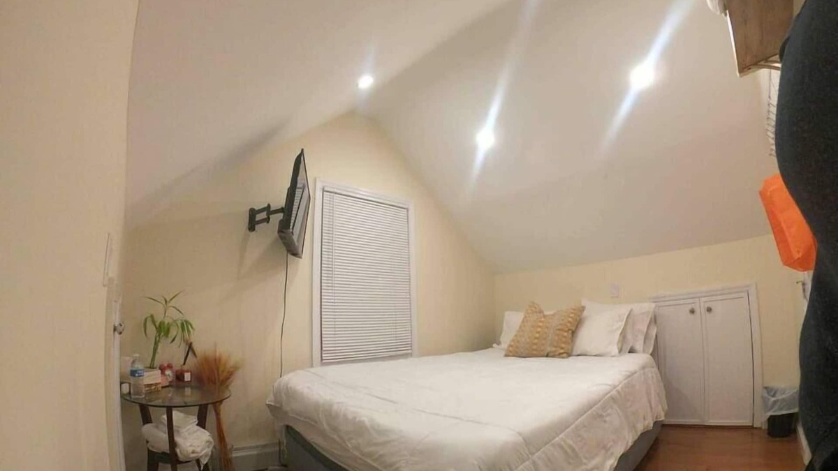 Bay Shore Apartment | Private Queen BedRm, Events, PetPally, LTR, MTR, STR