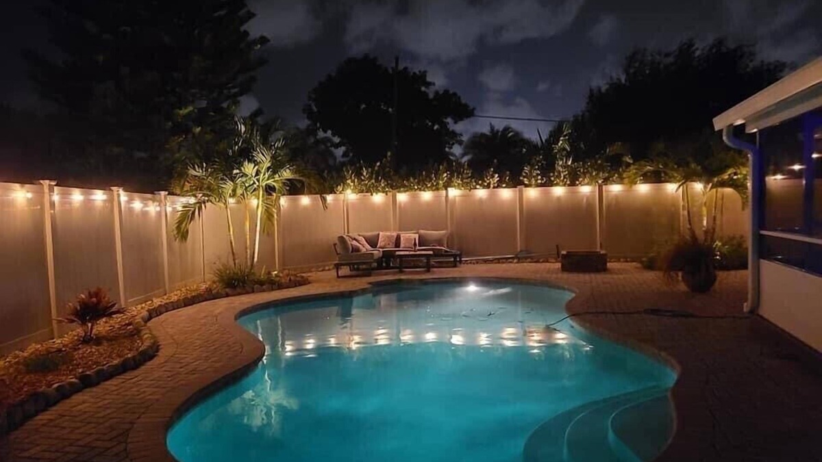 North Corals House | PRIVATE/QUIET Heated Pool,Jacuzzi, Grill,5min to Beach Fishing Pier,Washer&Dryer