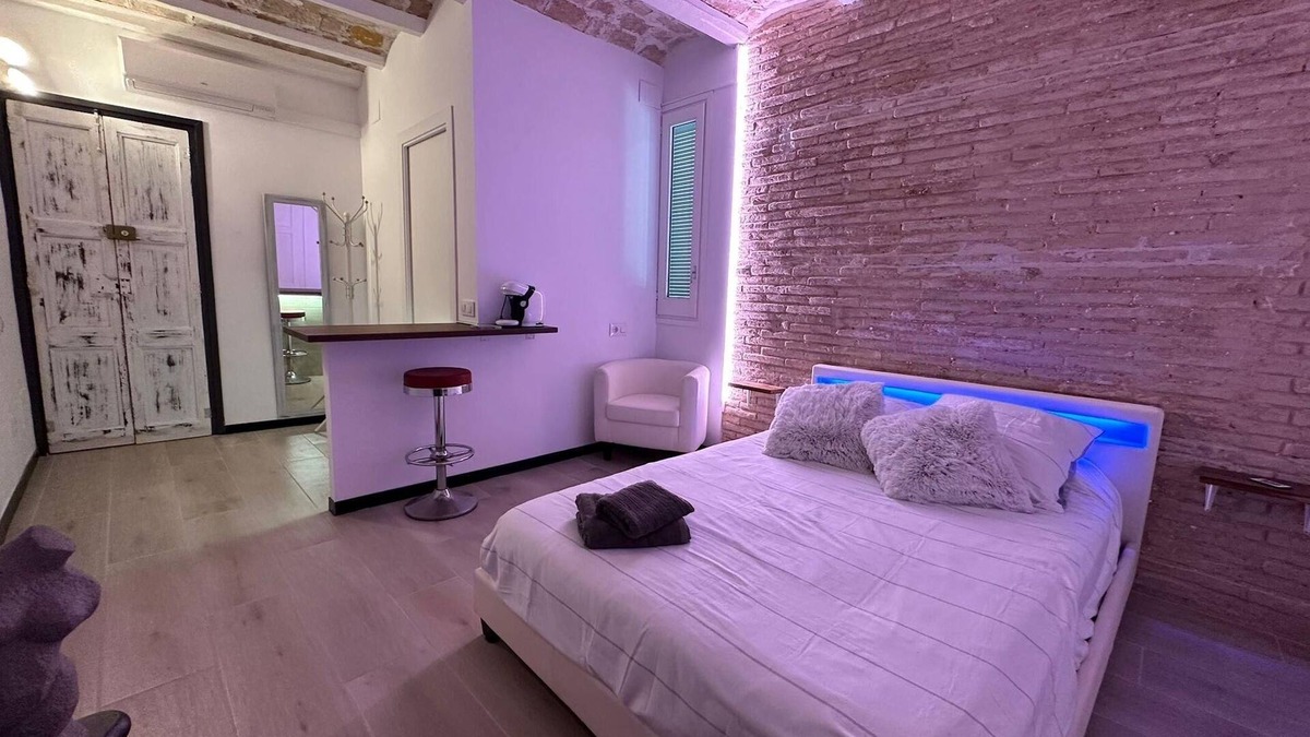 Vilanova I la Geltru Apartment | Private room near bus station and shops