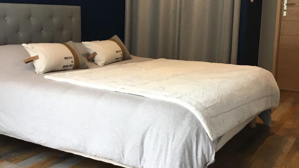 Cordebugle Bed & Breakfast | Private room in Normandy