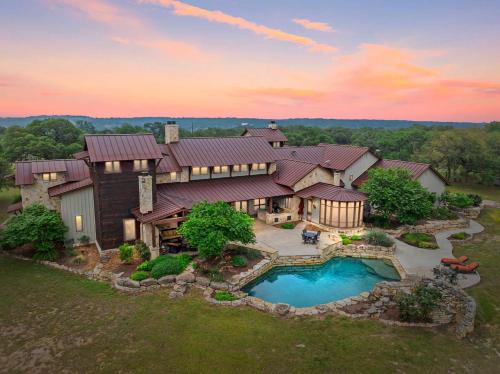 Bergheim House | Private Ranch - Pool,Ping Pong,Yoga,Weddings,Games