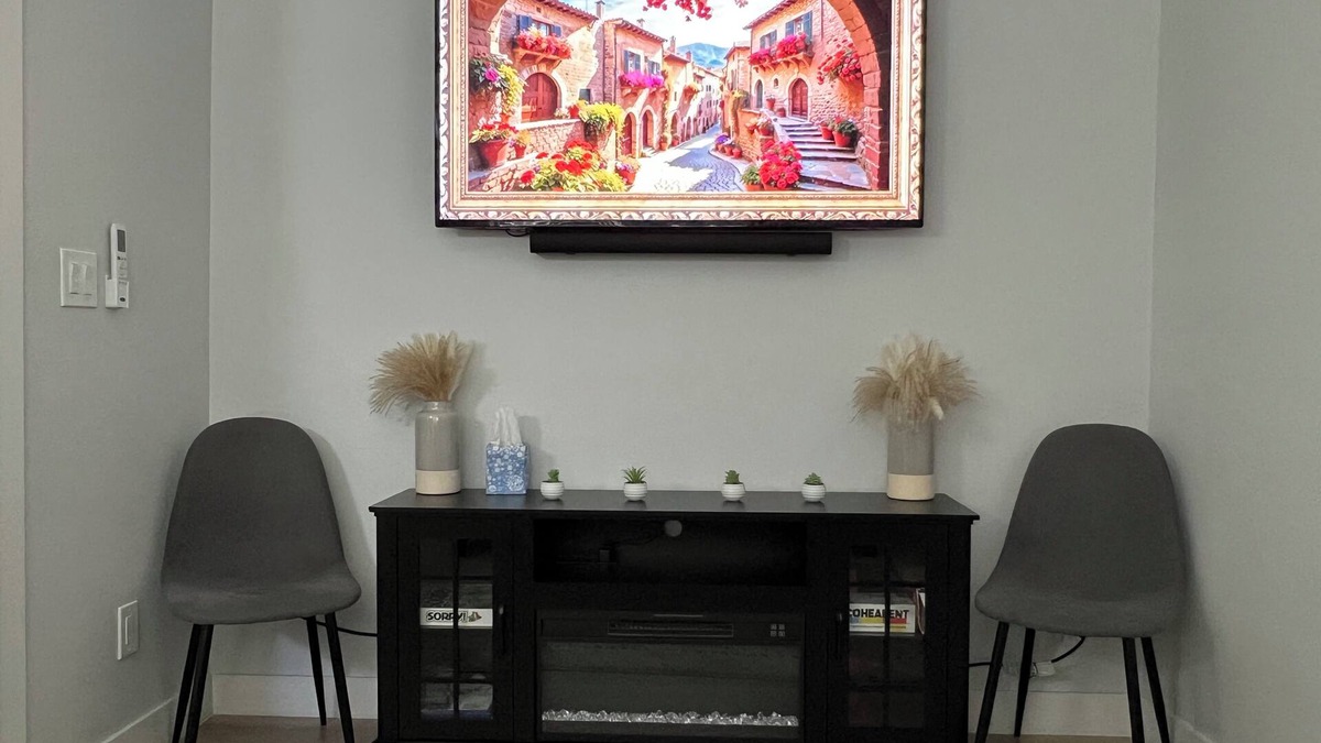 Pittsburg Apartment | Private/Relaxing New Guest House & Fast Wi-Fi