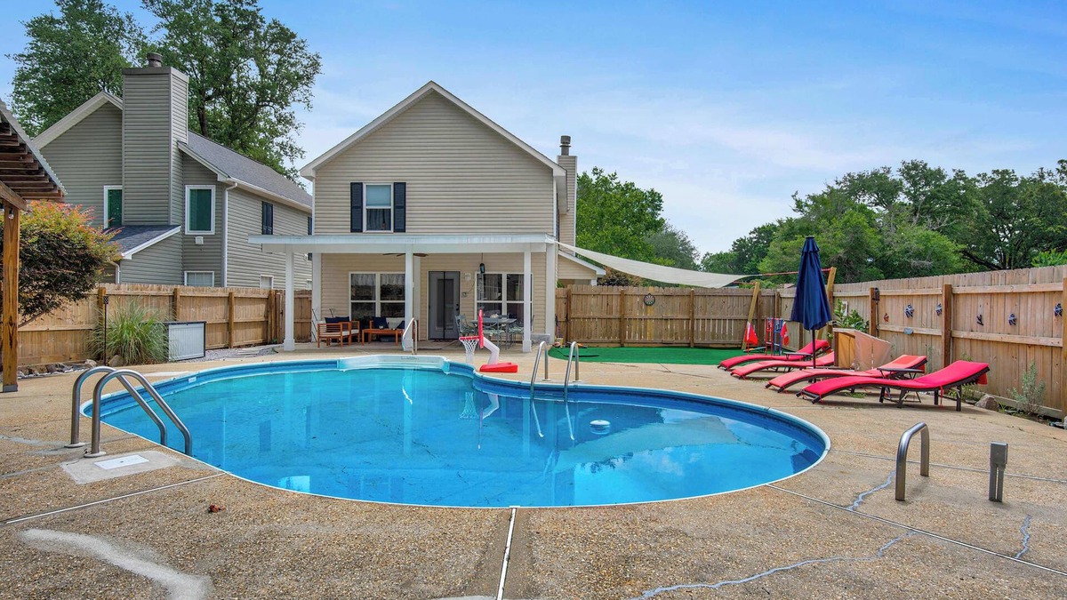Northeast Pensacola House | Private-Relaxing, Pool, Dwntwn PNS & Beaches