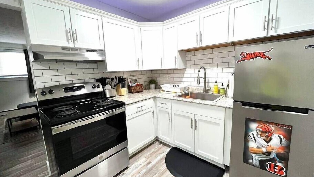 Canton Apartment | ~ Private Renovated Bengals Apartment ~ 5 Star ~