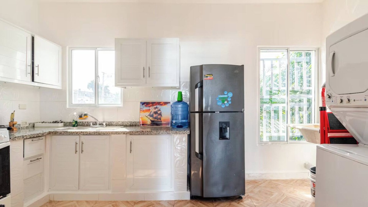 Nagua Apartment | Private Residence ‘Nueva Nagua’ - King Bed with AC, WiFi & Hot Water