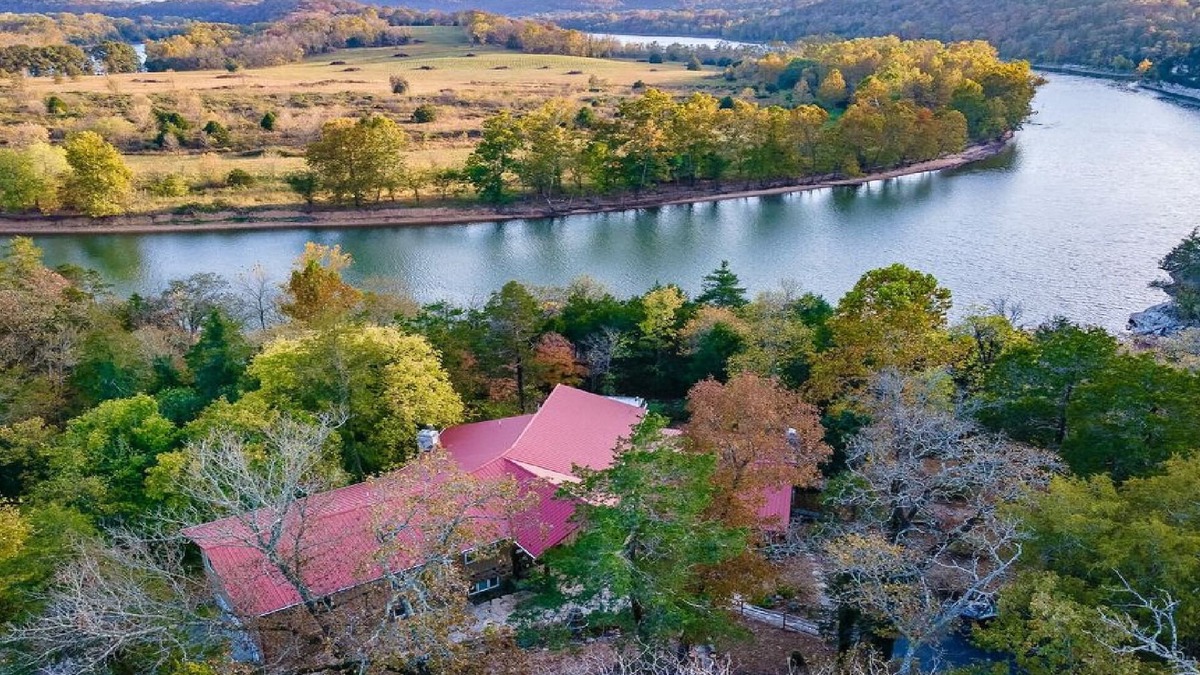 Ponce De Leon House | Private Retreat For You w/HEATED Pool, Private Dock, Activity gym, 100 acres!