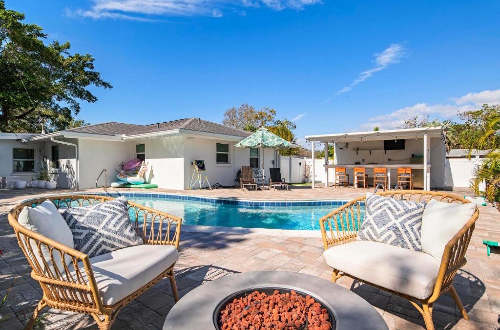 Southgate Ski Chalet | Private Retreat on Siesta Dr