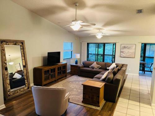 Saint Augustine Shores Apartment | Private Retreat Under Oak Canopy