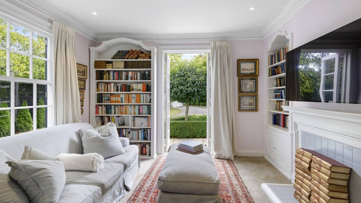 Saint Albans House | Private Retreat with Gorgeous Gardens