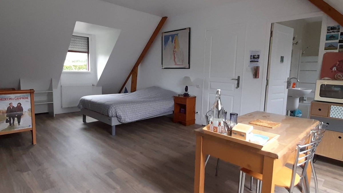 Saint-Malo-de-Phily Bed & Breakfast | Private room for 2 people and 1 baby bed in a quiet area, not on a housing estate.