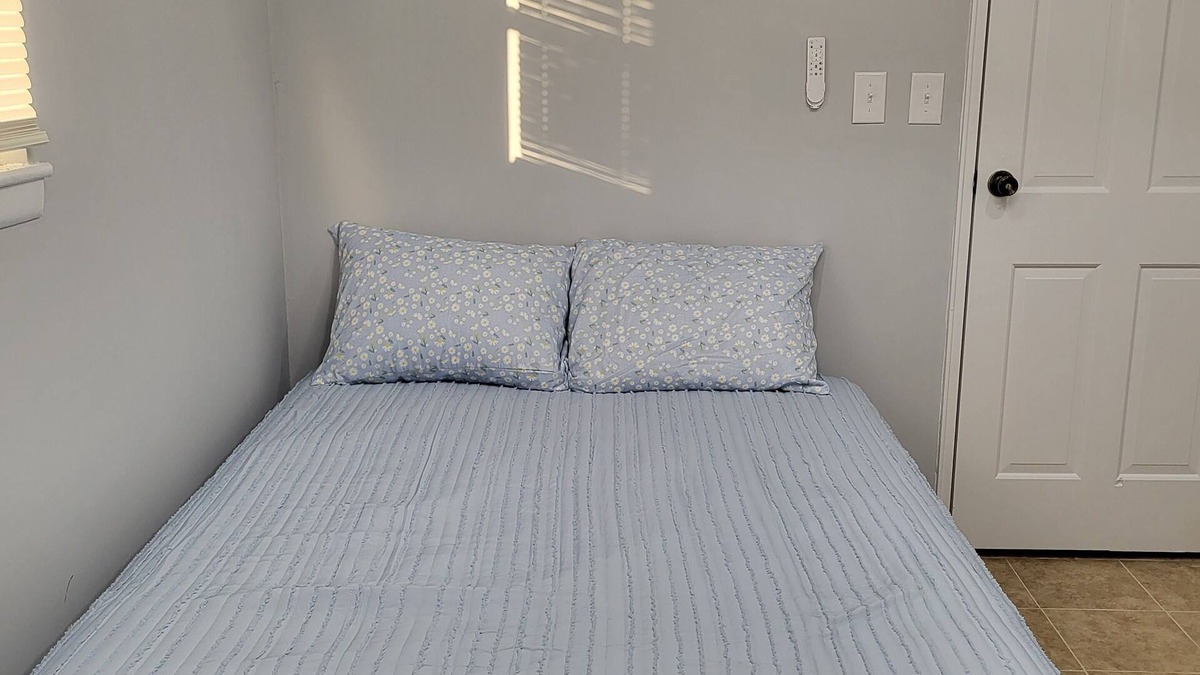 Port Reading House | Private Room w Pvt Bathroom near public transportation to NJ&NYC attractions
