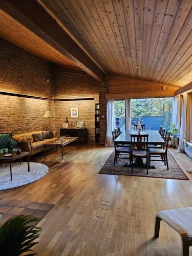 Slemdal House | Private room - 1 in a luxury villa CHALET STYLE