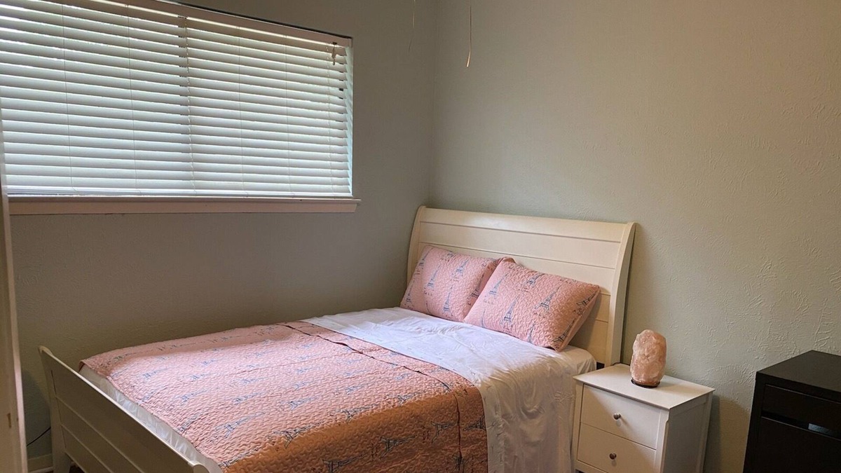 Bee Cave Woods House | Private Room/15 mins To downtown/5 mins To Zilker Park