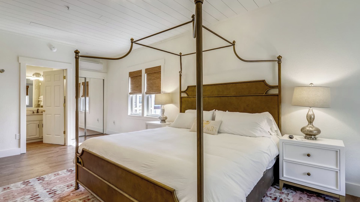 Swanton House | Private Room 3 & Bath, 10 quiet acres, Lake Access
