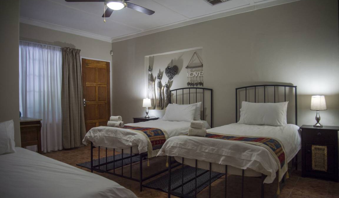 Tsumeb Resort | Private room ∙ 3 guests
