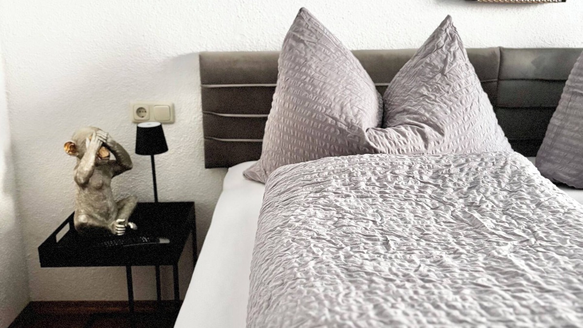 Landeck Apartment | Private room/double room with bathroom "Lechtaler Alpenblick" Landeck