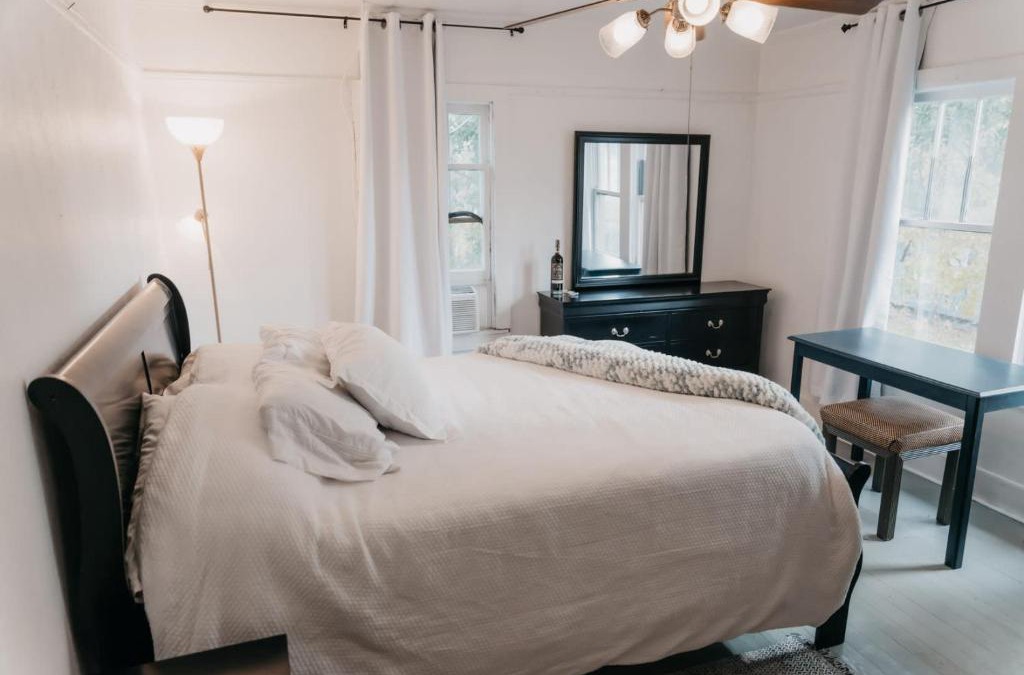 Freetown - Port Rico Apartment | Private Room - Downtown 1BR 1Bath
