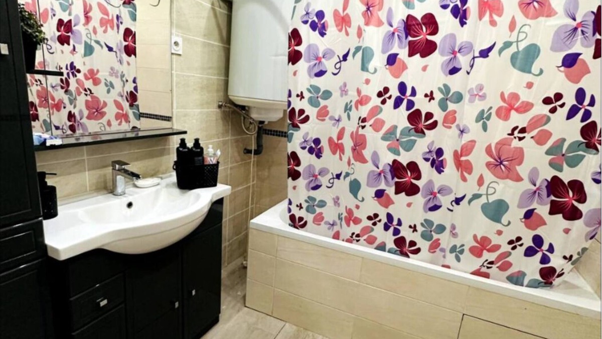 Tremblay-en-France House | Private Room & Shared Bathroom Near CDG Airport, Parc de Expo, Disneyland