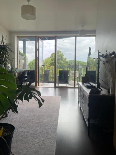 Homerton Bed & Breakfast | Private Room in a shared flat