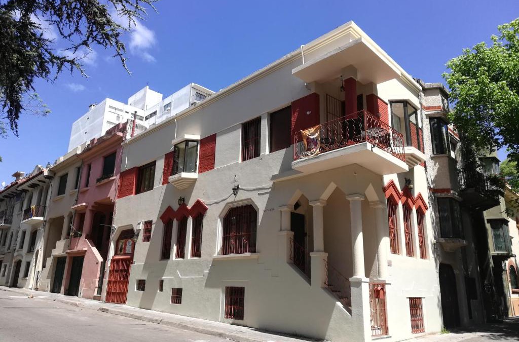 Pocitos Bed & Breakfast | Private Room in Beautiful Home