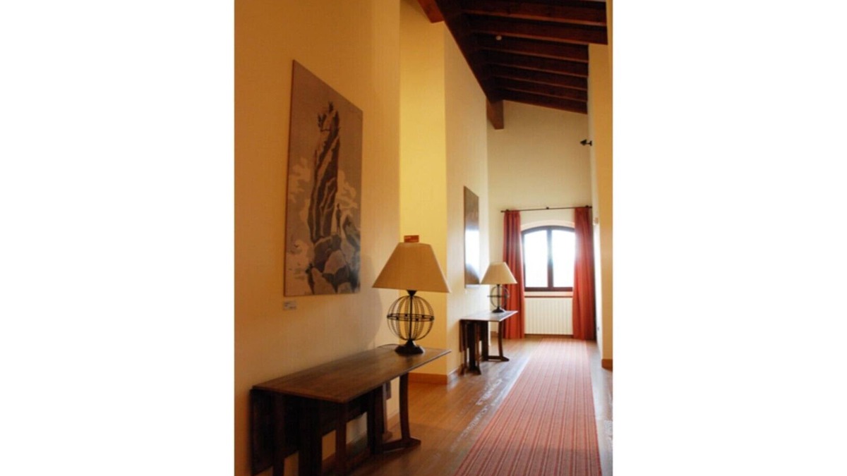 Arbizu Apartment | Private room in charming rural hotel 8