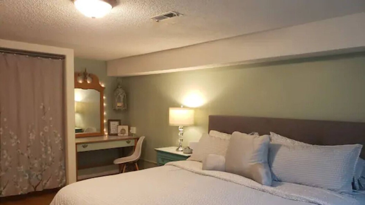 Altamont House | Private Room in home with year round heated pool and hot tub.