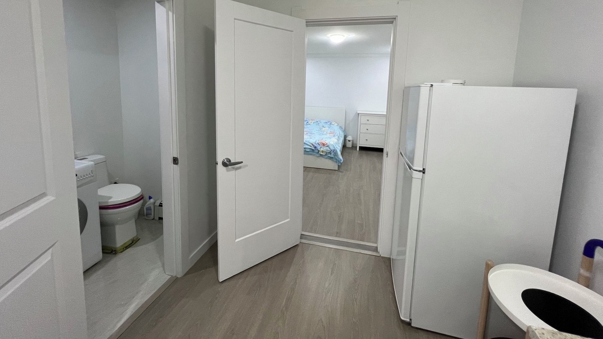 Steveston Apartment | Private room in home（1 bed + 1 bat + 1 kit）