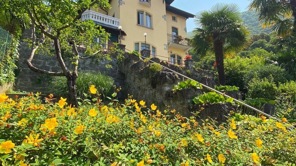 Perledo Villa | PRIVATE ROOM IN VILLA with terrace, various gardens and barbecue.