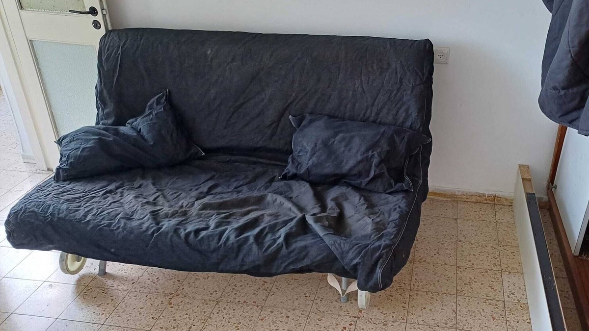 Ramat Gan Apartment | Private room on a shared apartment In front of public garden