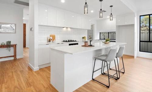Clearview House | Private room & private toilet in Clearview