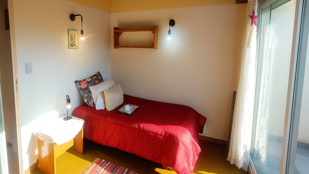 Martinez Bed & Breakfast | Private room with balcony