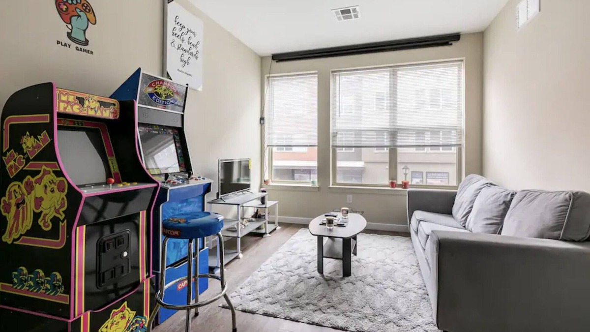 Getty Square Apartment | Private room with its own private bathroom