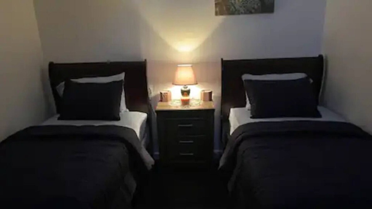 Mott Haven Apartment | Private room with King Size / Twin bed in the Bronx