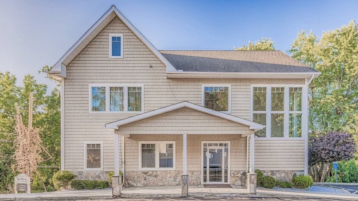 Danbury Apartment | Private Room with Private Bathroom