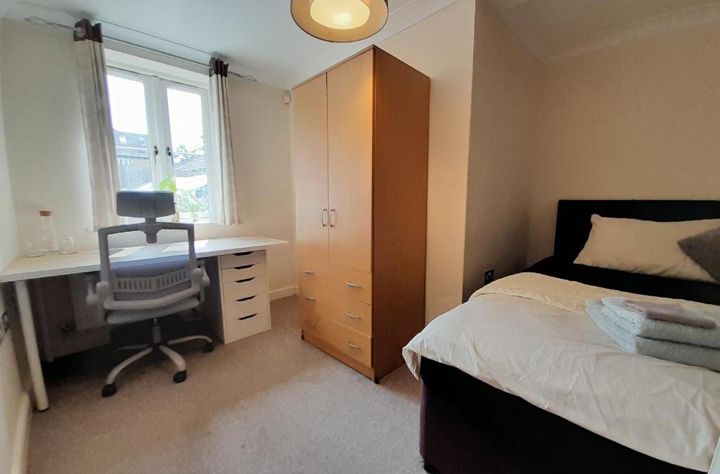 Cowley Apartment | Private rooms in a shared house in Oxford - Host lives in the property