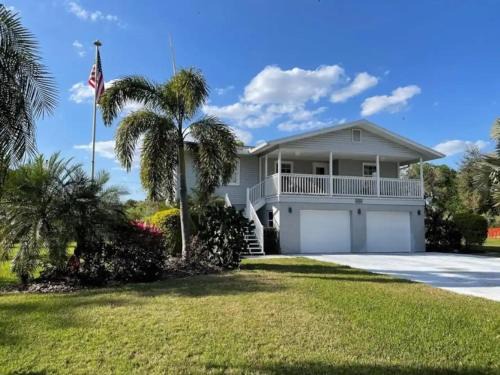 Braden River House | Private Rooms In Bradenton - Close to Sarasota
