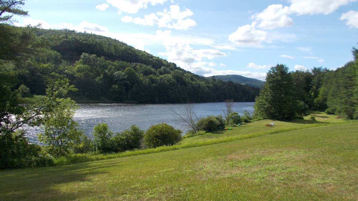 Monroe House | Private RV Camping on the Connecticut River with local mountain views!