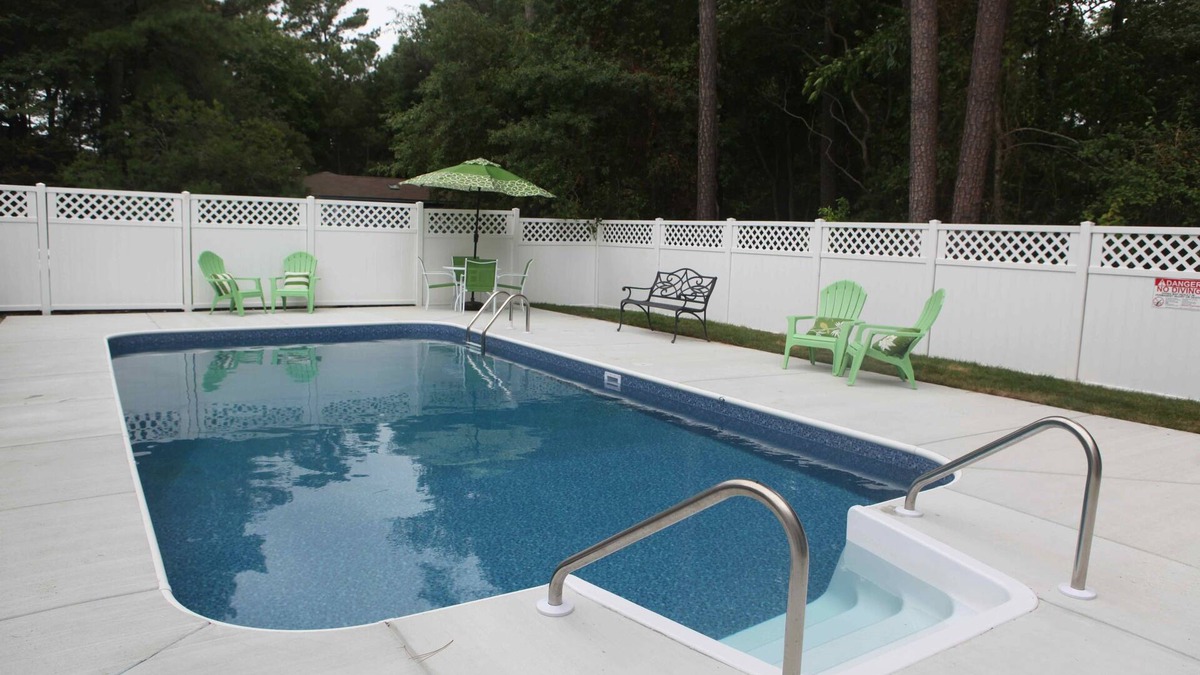 Bethany Beach House | Private Salt-Water Pool-Close to Ocean!Kayaks provided-Crabbing Dock-sleeps 14+