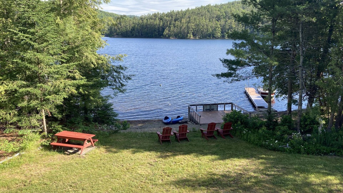 Paradox House | Private Sandy Beach with 125 feet of lake frontage