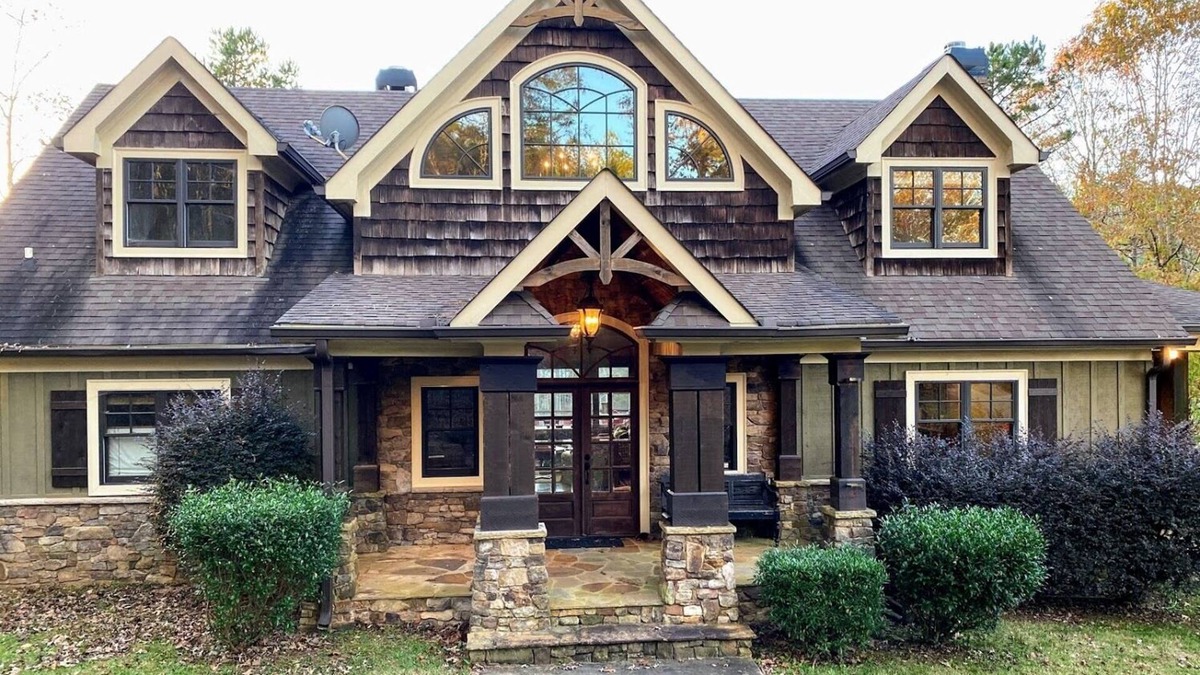 Wedowee House | Private, Secluded Custom Built Lakehouse On Beautiful Lake Wedowee