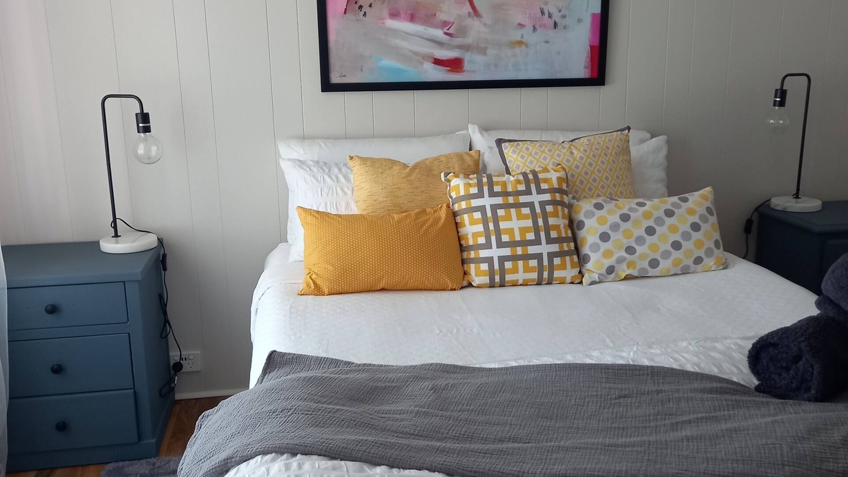 Gillieston Cottage | Private self-contained Cottage on working farm in Undera, Northern Victoria.