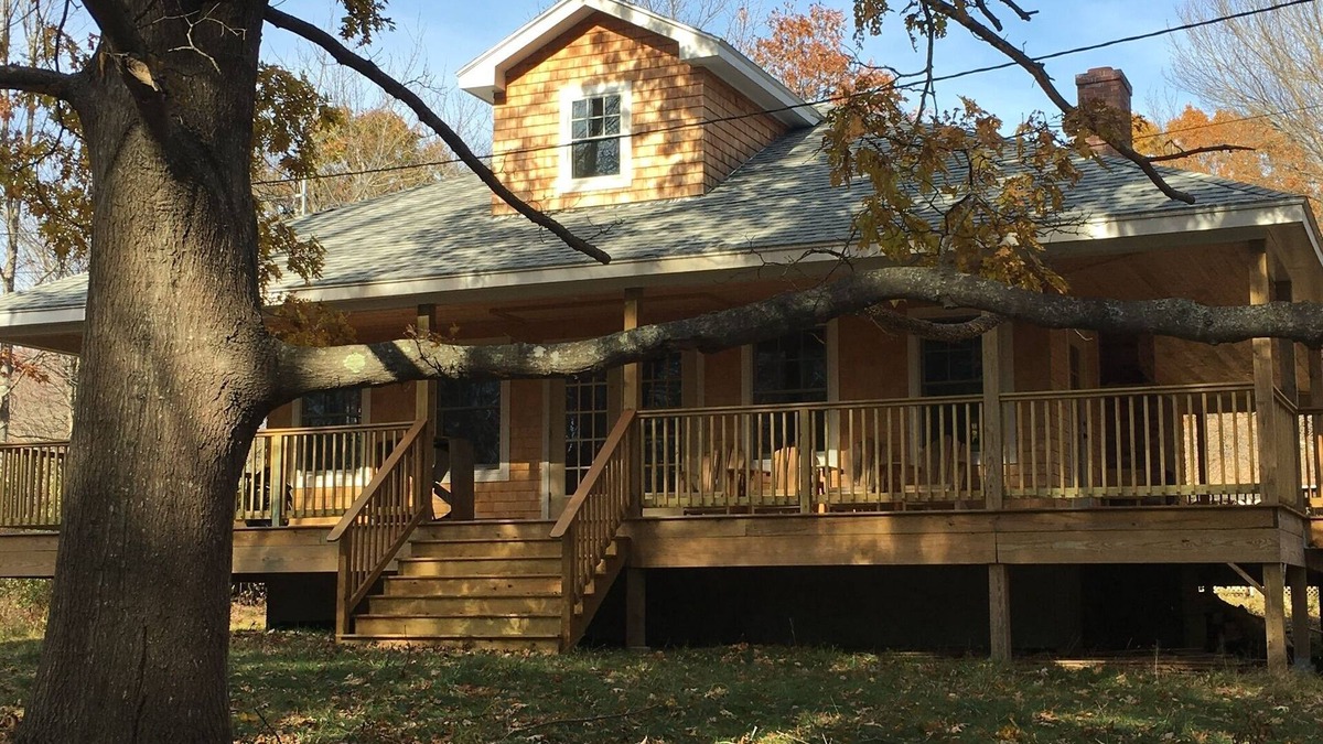 Long Island House | Private setting for a couple-just two people in the whole house!